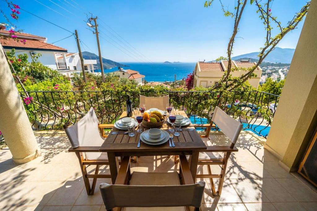 Azure Apartment With Sea View In Kalkan Exterior foto