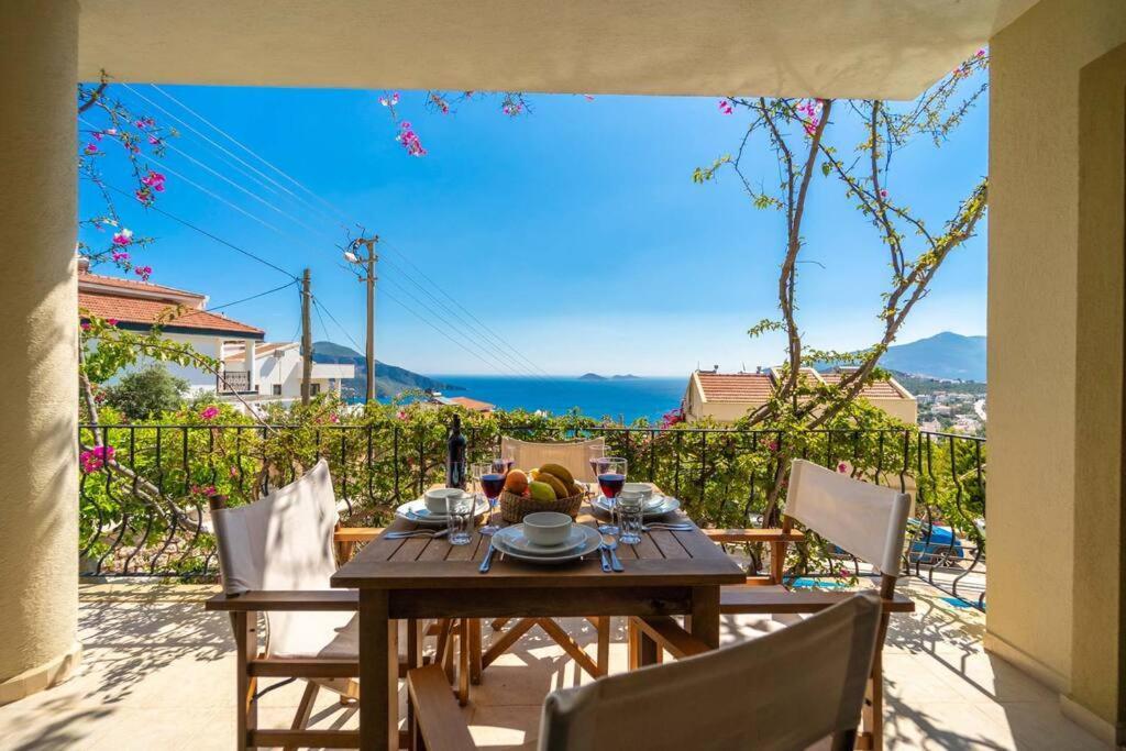 Azure Apartment With Sea View In Kalkan Exterior foto